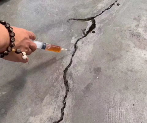 江宁混凝土裂缝修补技术详解​